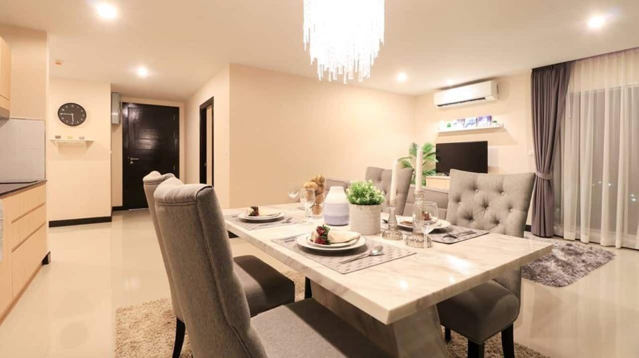 Hua Hin Penthouse with Vibrant City Views