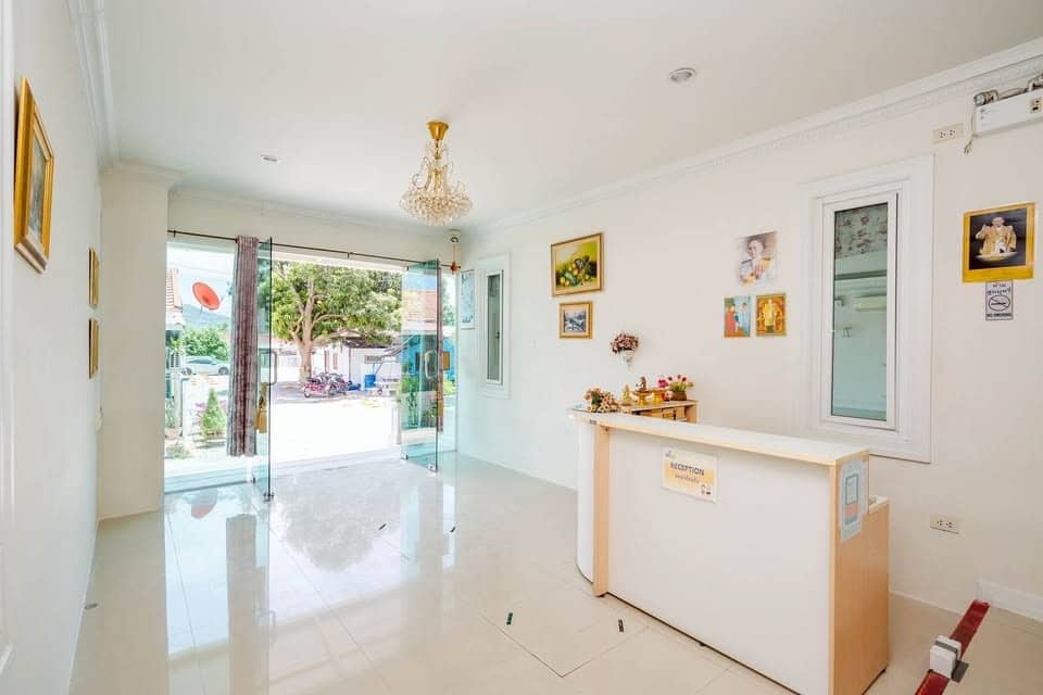 Contemporary Apartment Hua Hin Beachside