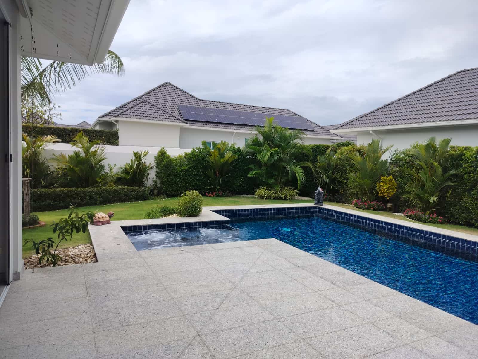 Bright Villa Hua Hin Contemporary Design Sale