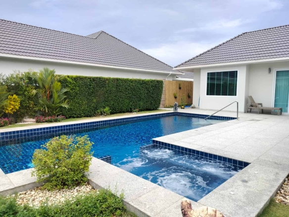 Luxury Hua Hin Villa Nature Surroundings Sale