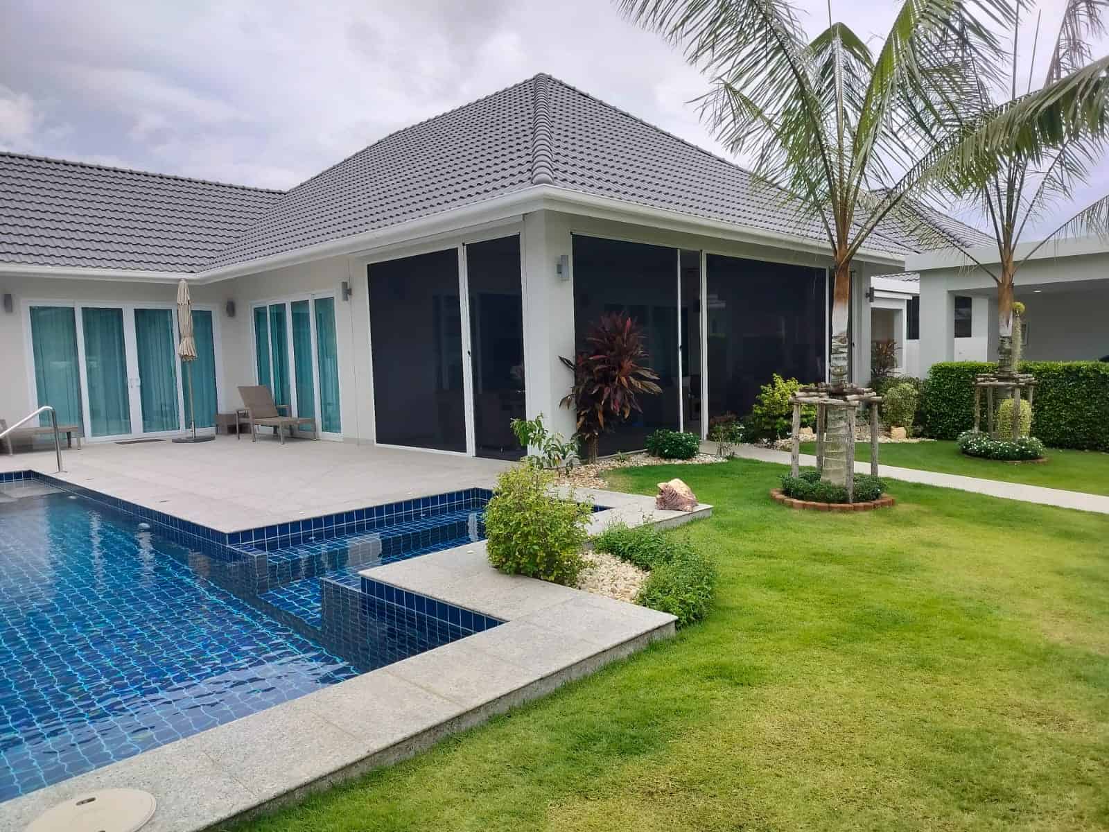 Elegant Villa Hua Hin Resort Style Sale