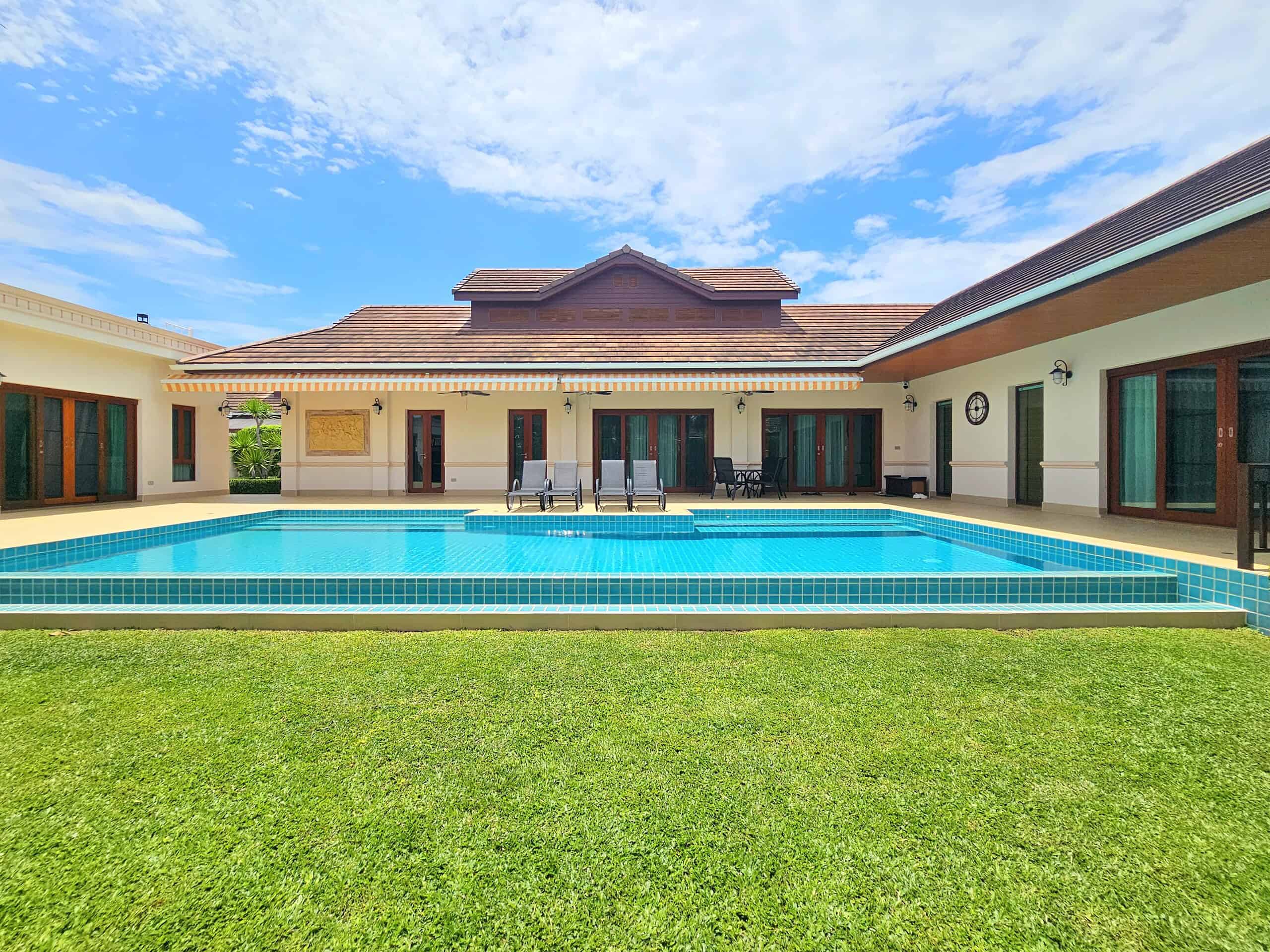 Spacious Bali Inspired Villa Hua Hin Retreat