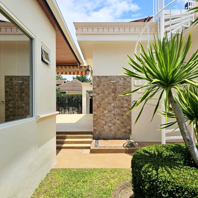 Stylish Balinese Villa Hua Hin Hillside Views