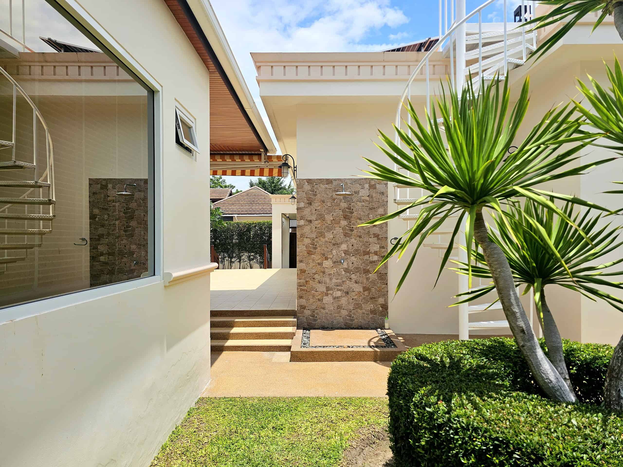 Stylish Balinese Villa Hua Hin Hillside Views