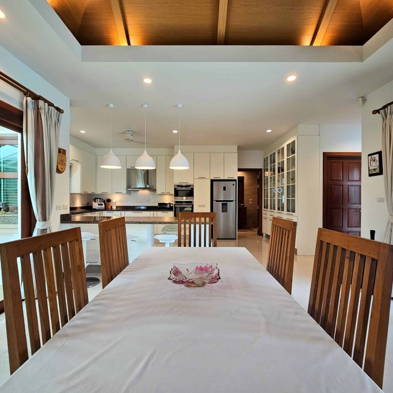 Luxury Hua Hin Villa Tropical Outdoor Space