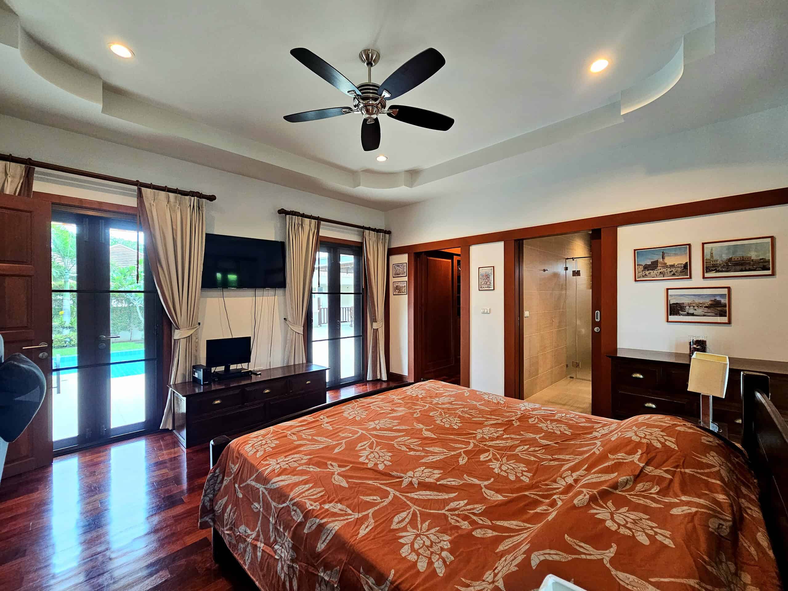 Charming Bali Style Villa Hua Hin Hillside