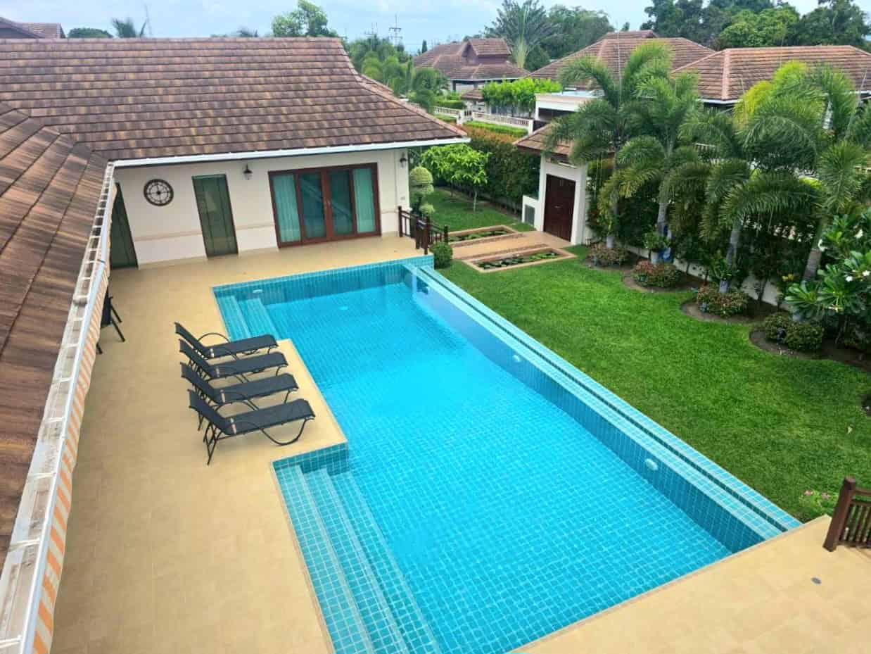 Modern Balinese Villa Serene Hua Hin Living
