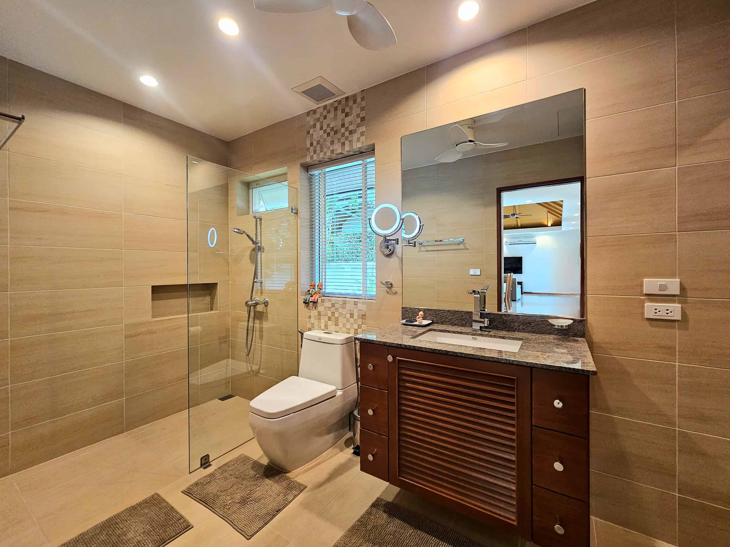 Stylish Hillside Villa Hua Hin Tropical Retreat