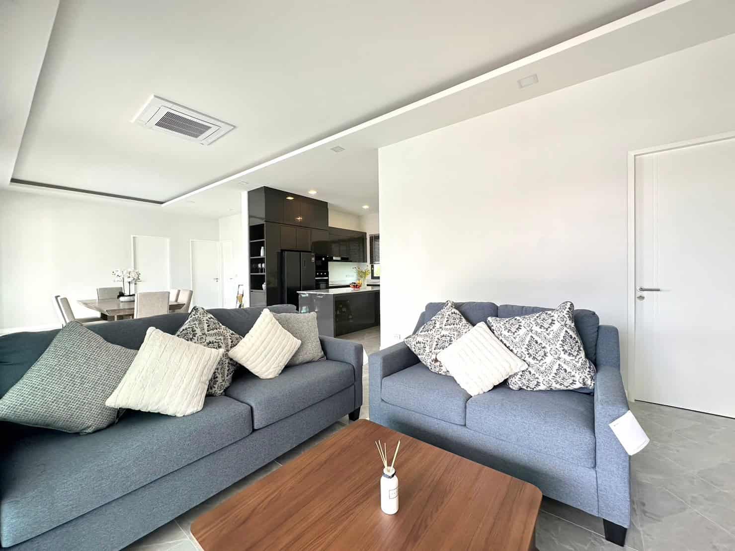 Upscale Family Retreat Poolside Hua Hin