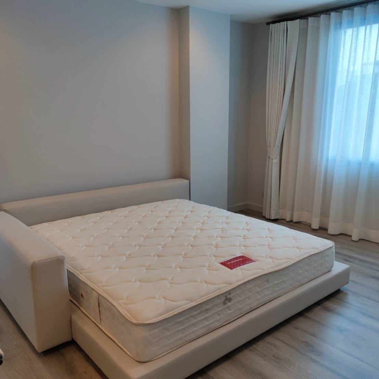 Hua Hin condo ocean breeze full amenities