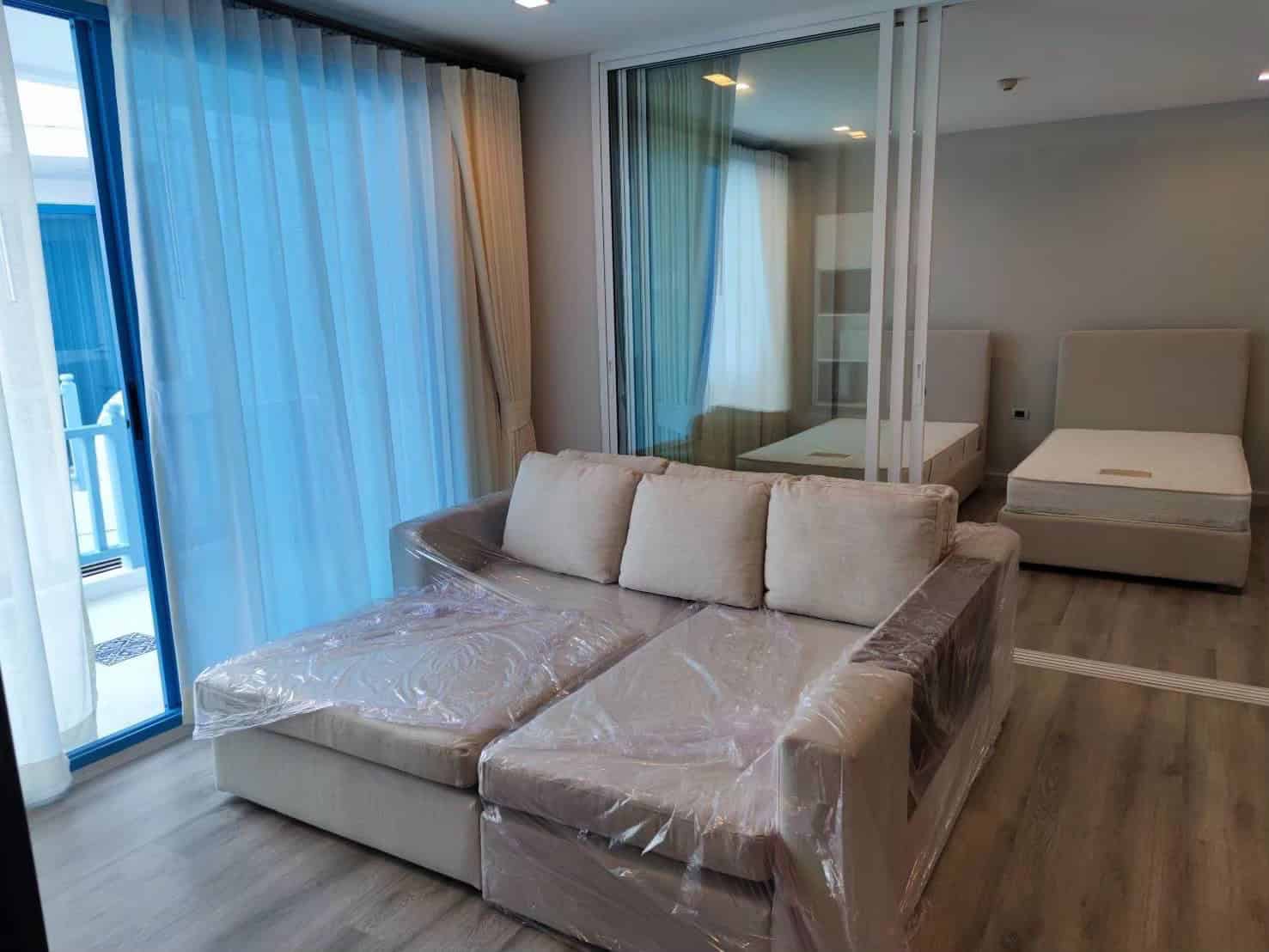 Hua Hin luxury condo oceanfront relaxation
