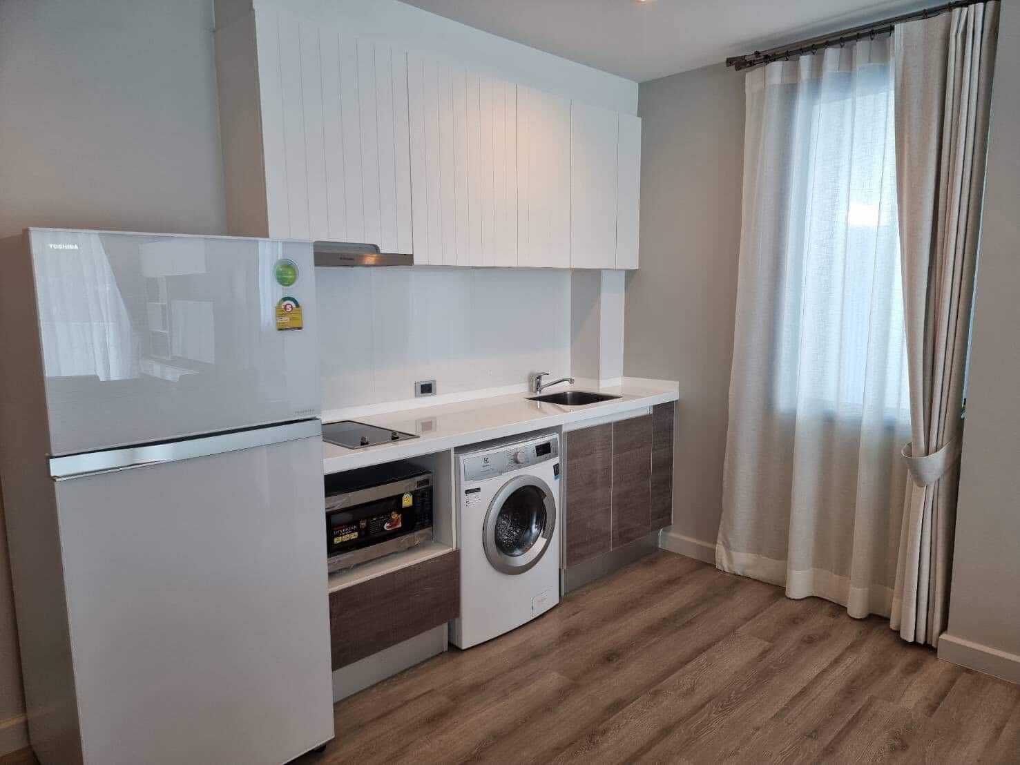 Hua Hin luxury condo near local markets