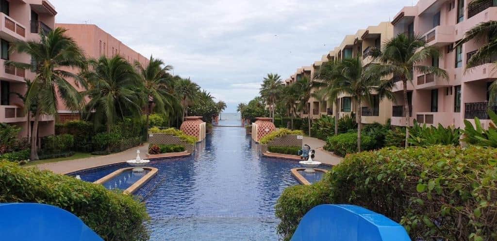 Desirable Marrakesh Condo Shoreline Sales