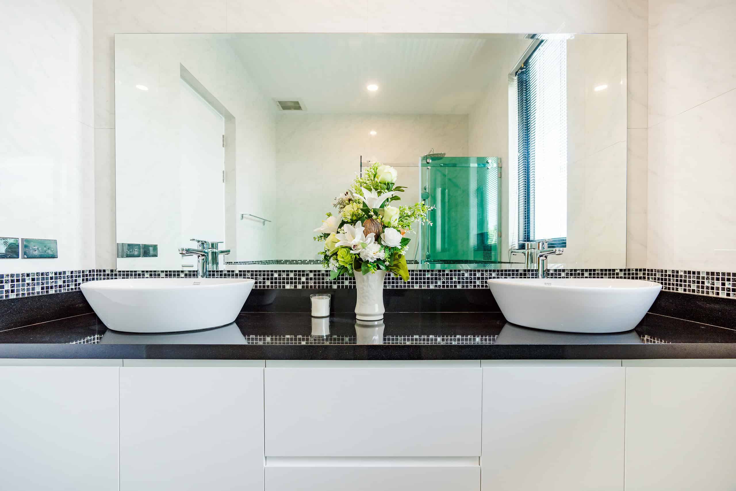 Exclusive Botanica Property With Landscaped Garden