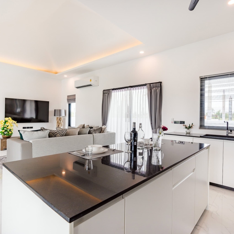 Elegant Hua Hin House With Garden Retreat