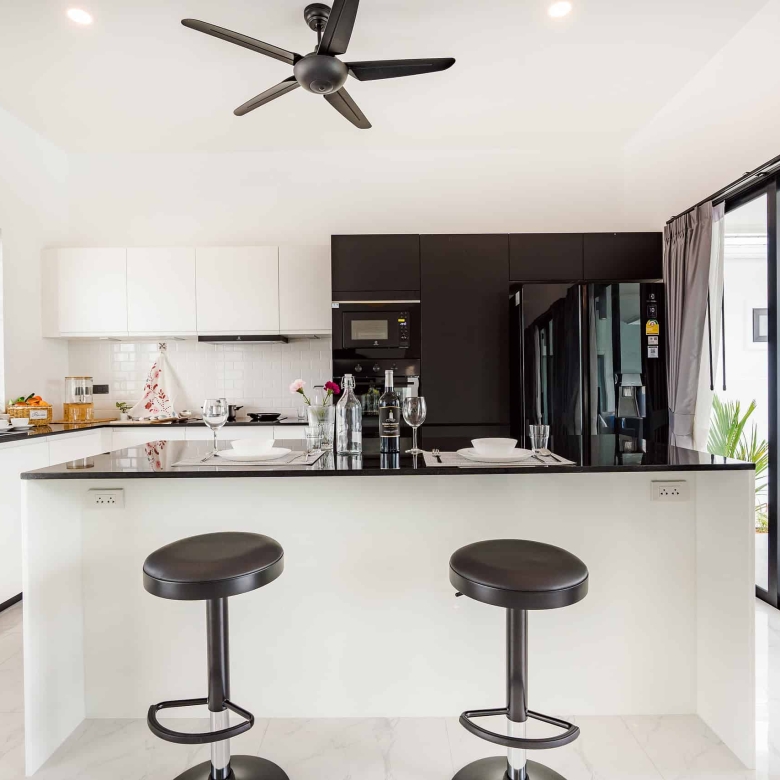 Exclusive Botanica Residence With Poolside Relaxation