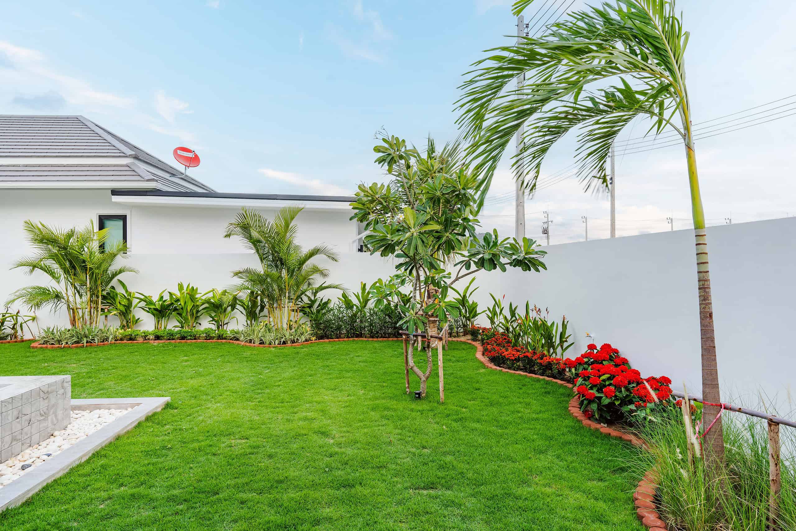 Bright Hua Hin Residence With Pool Access