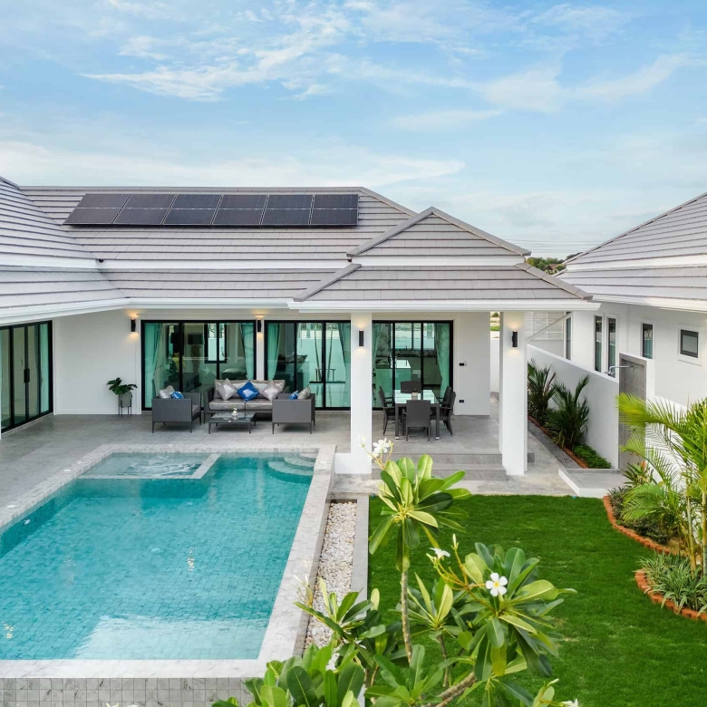 Chic Botanica Villa with Balinese Design Style