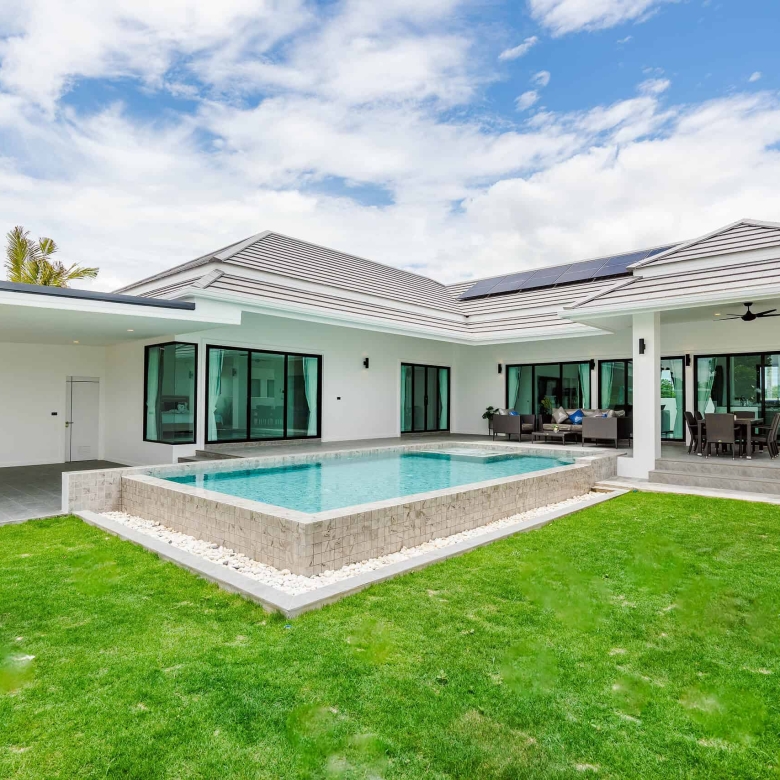 Luxury Hua Hin Villa with Private Pool View