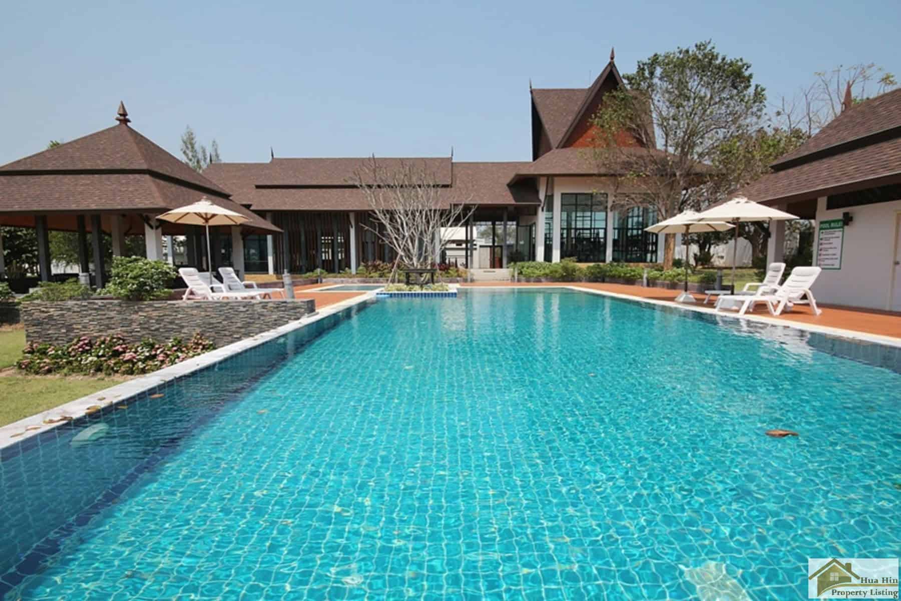 Spacious Villa Sale in Hua Hin Emerald Valley