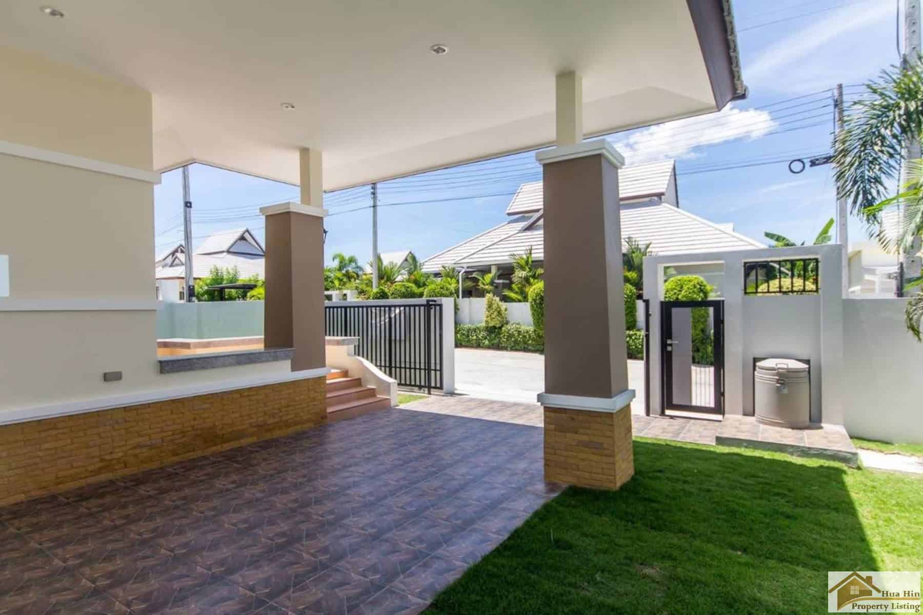 Elegant Three Bedroom Villa in Quiet Hua Hin Area