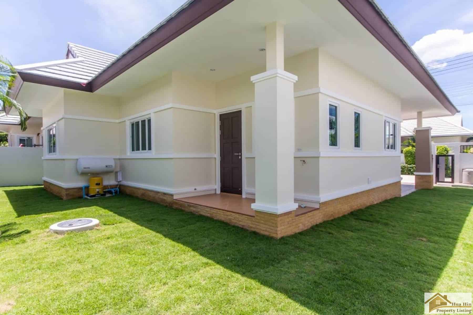 Stylish Hua Hin Villa with Open Living Space