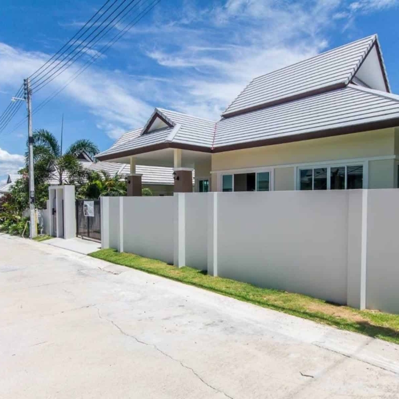 Luxury Hua Hin Villa with Modern Design and Pool View