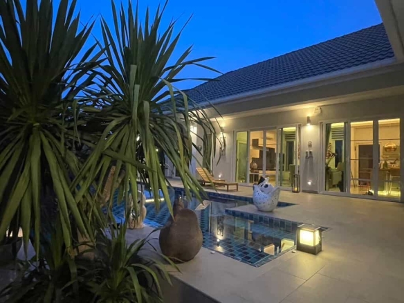Tropical Hua Hin Villa Perfect Family Retreat Near Beach