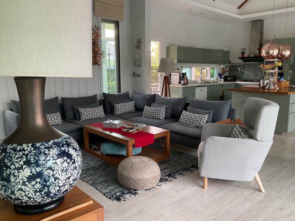 Exquisite Hua Hin Villa Ideal for Family Living