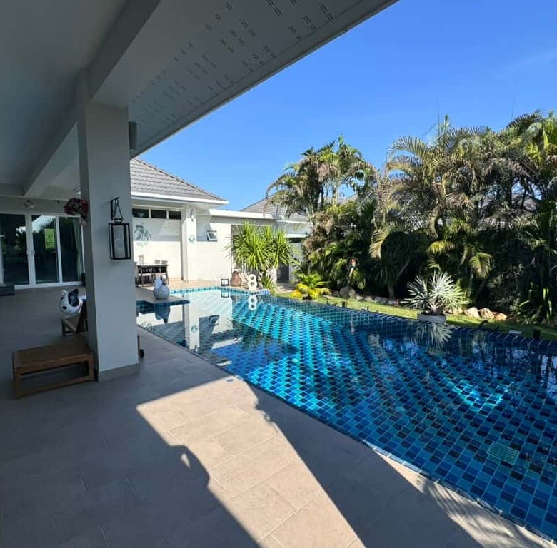 Modern Hua Hin Villa Ideal Vacation Home Investment