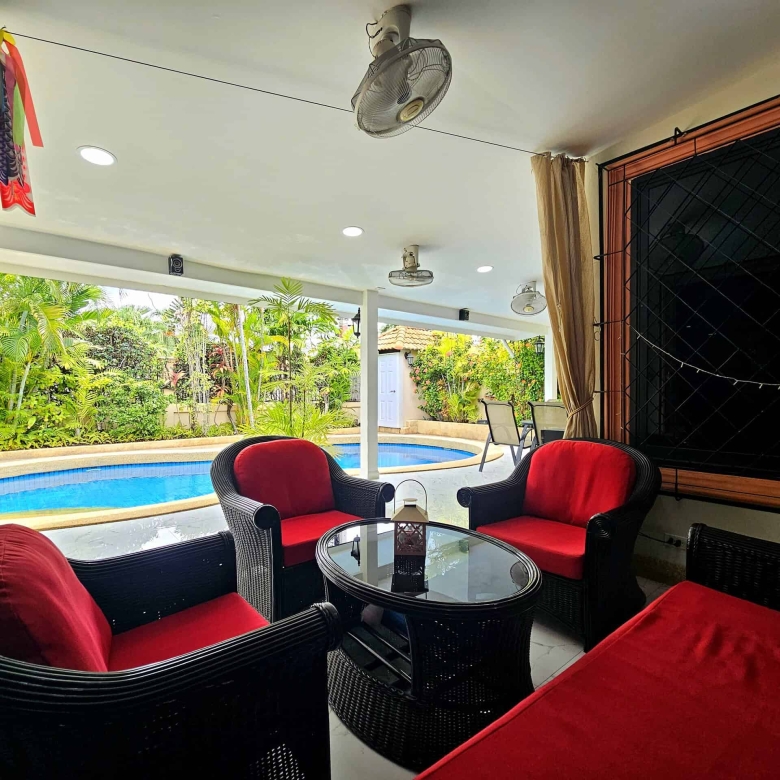 Hua Hin Tropical Villa Sale Opportunity