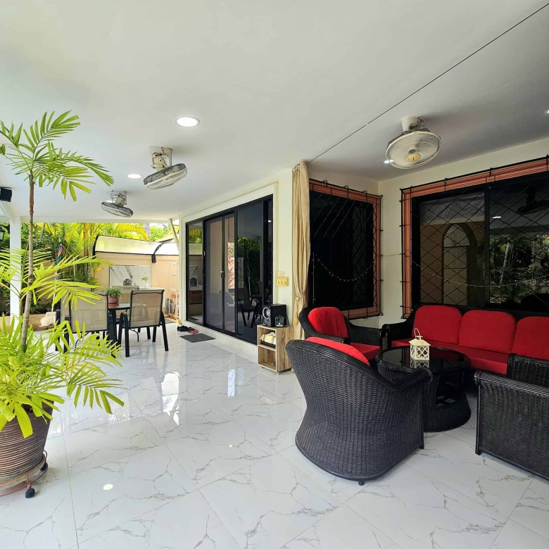 Hua Hin Villa Tropical Luxury Sale