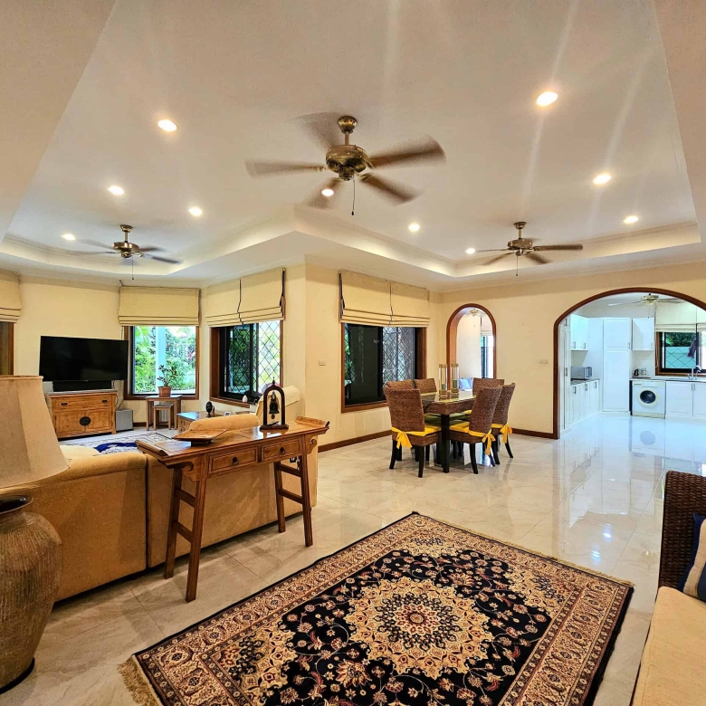 Elegant Hua Hin Villa Tropical Sale