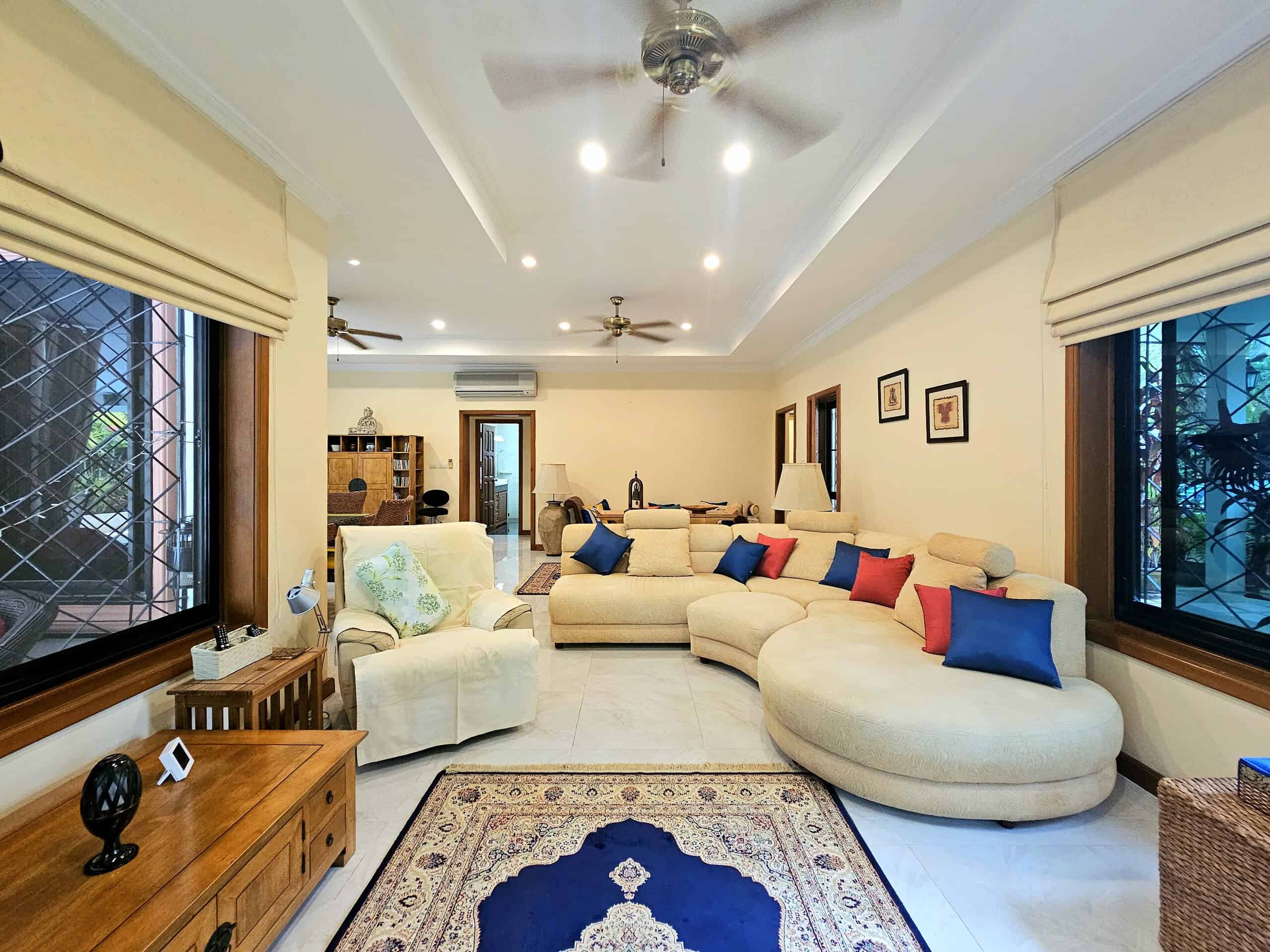 Charming Hua Hin Villa Tropical Sale
