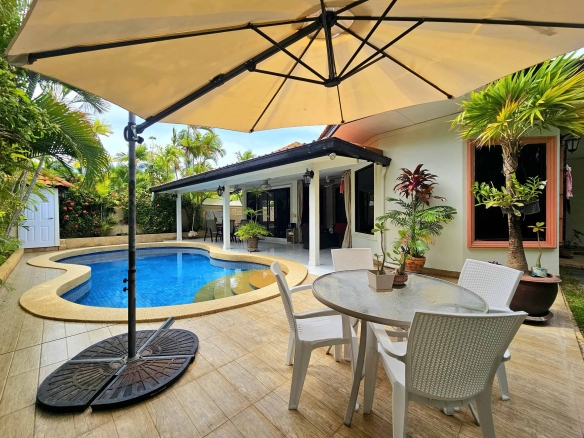 Luxury Tropical Villa Hua Hin Stunning Sale
