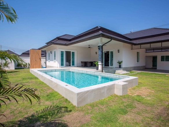 Luxury Hua Hin Grand Hills House Sale