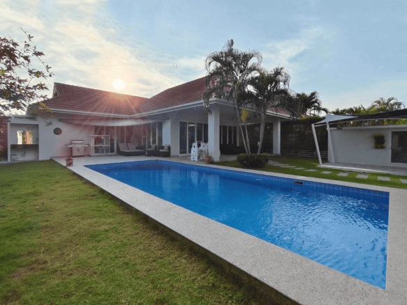 Luxury Hua Hin Pool Villa Exclusive Sale