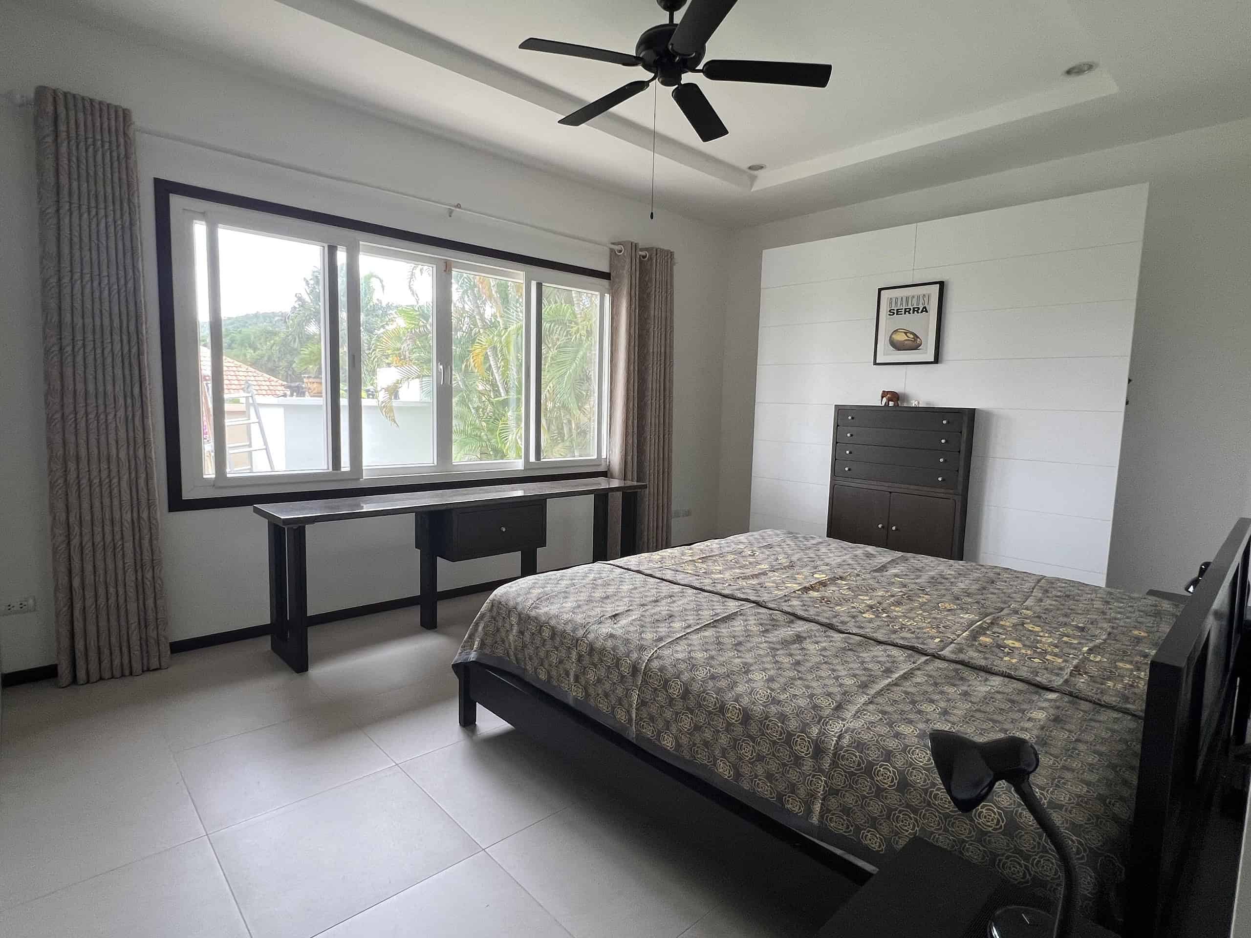 Attractive Hua Hin Villa Family Home