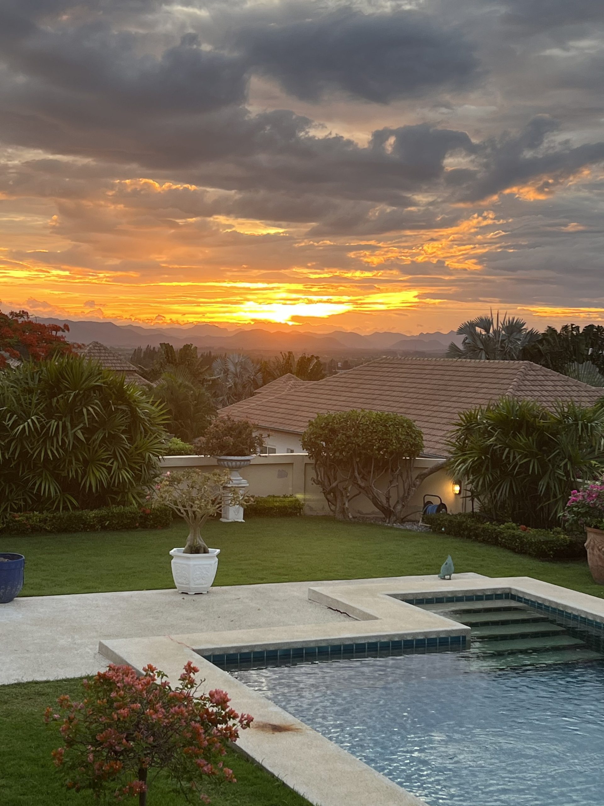 Stylish Hua Hin Villa Perfect Retirees