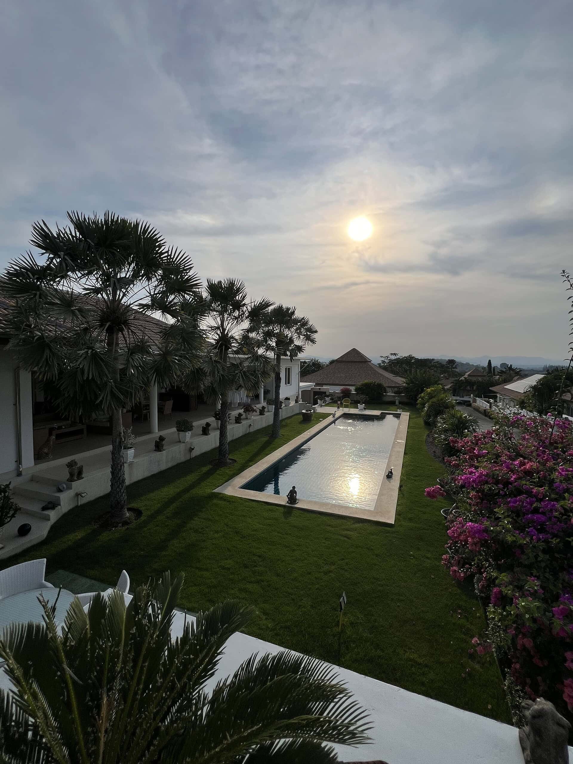 Elegant Hua Hin Villa Family Living