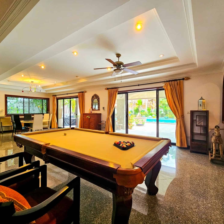 Tropical Hua Hin Villa Sale Near Vana Nava
