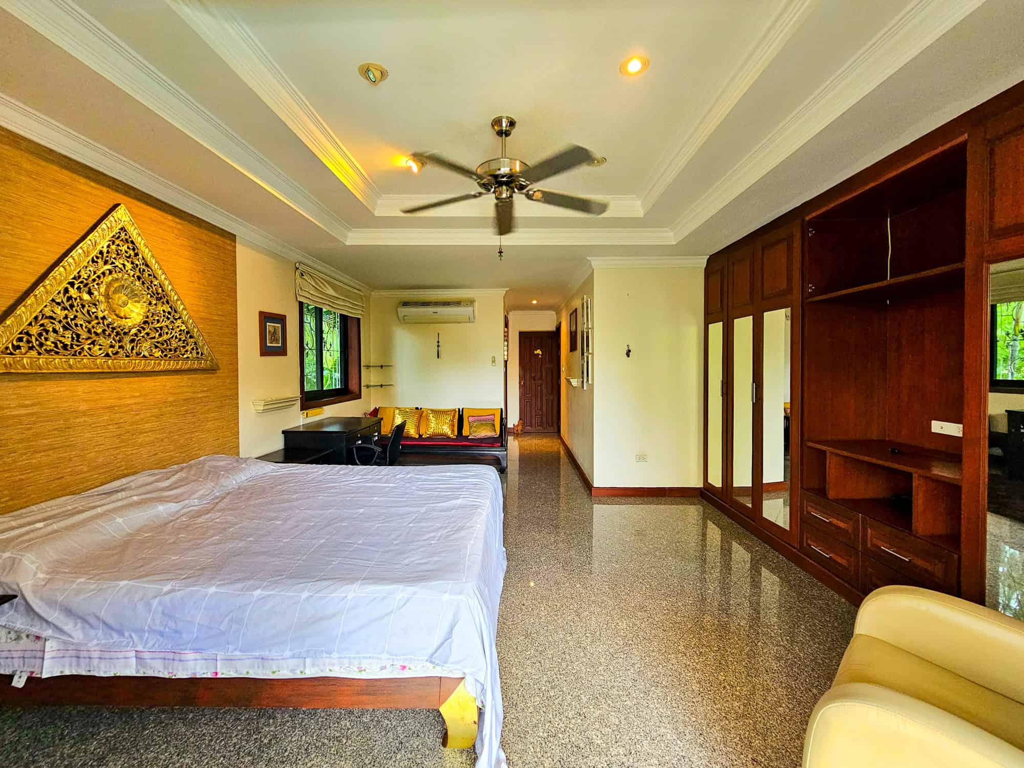 Luxury Living in Hua Hin Pool Villa