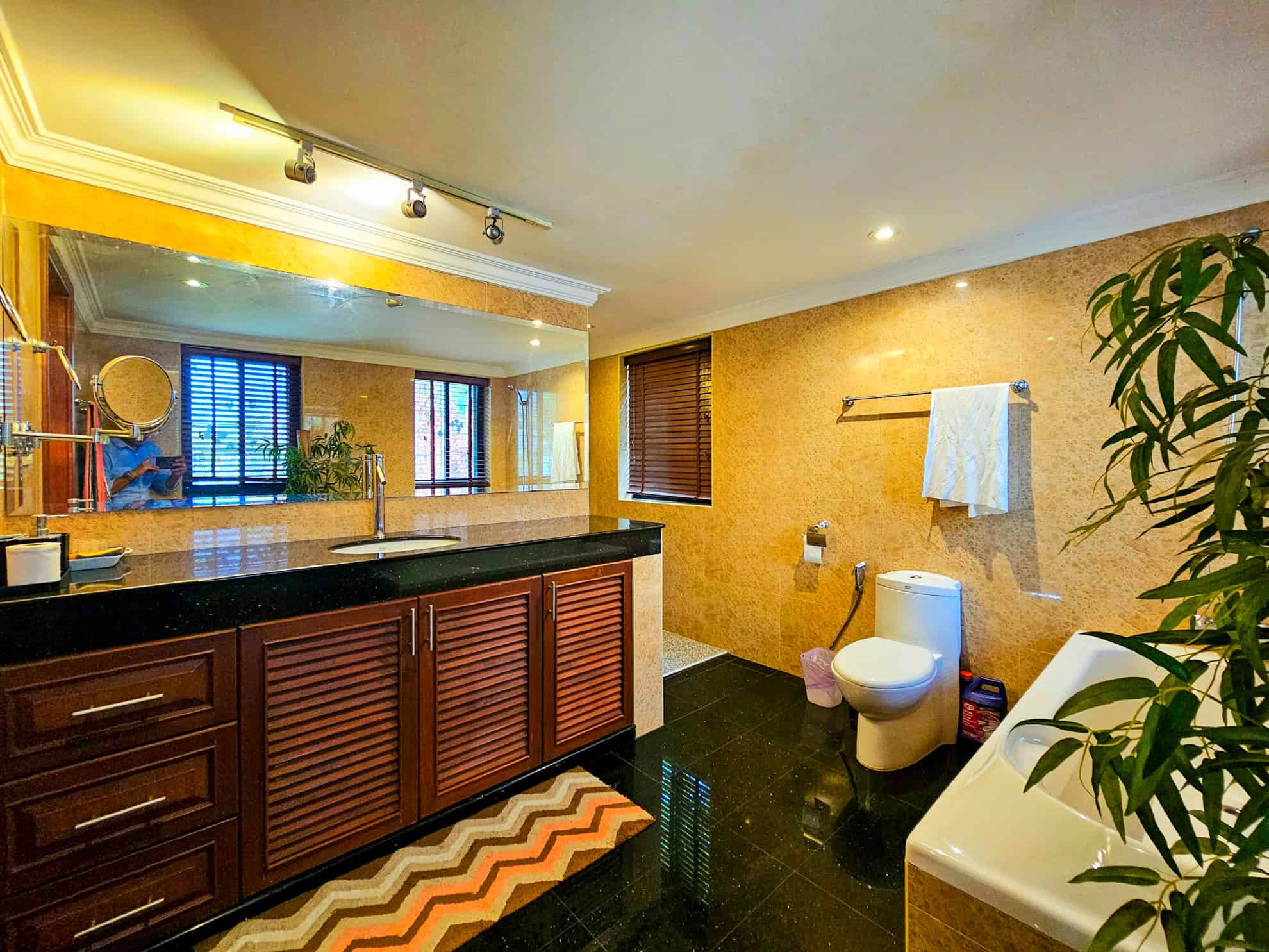 Stunning Hua Hin Pool Villa Near Bluport