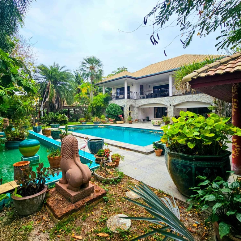 Modern Two Storey Villa Hua Hin Bluport Area