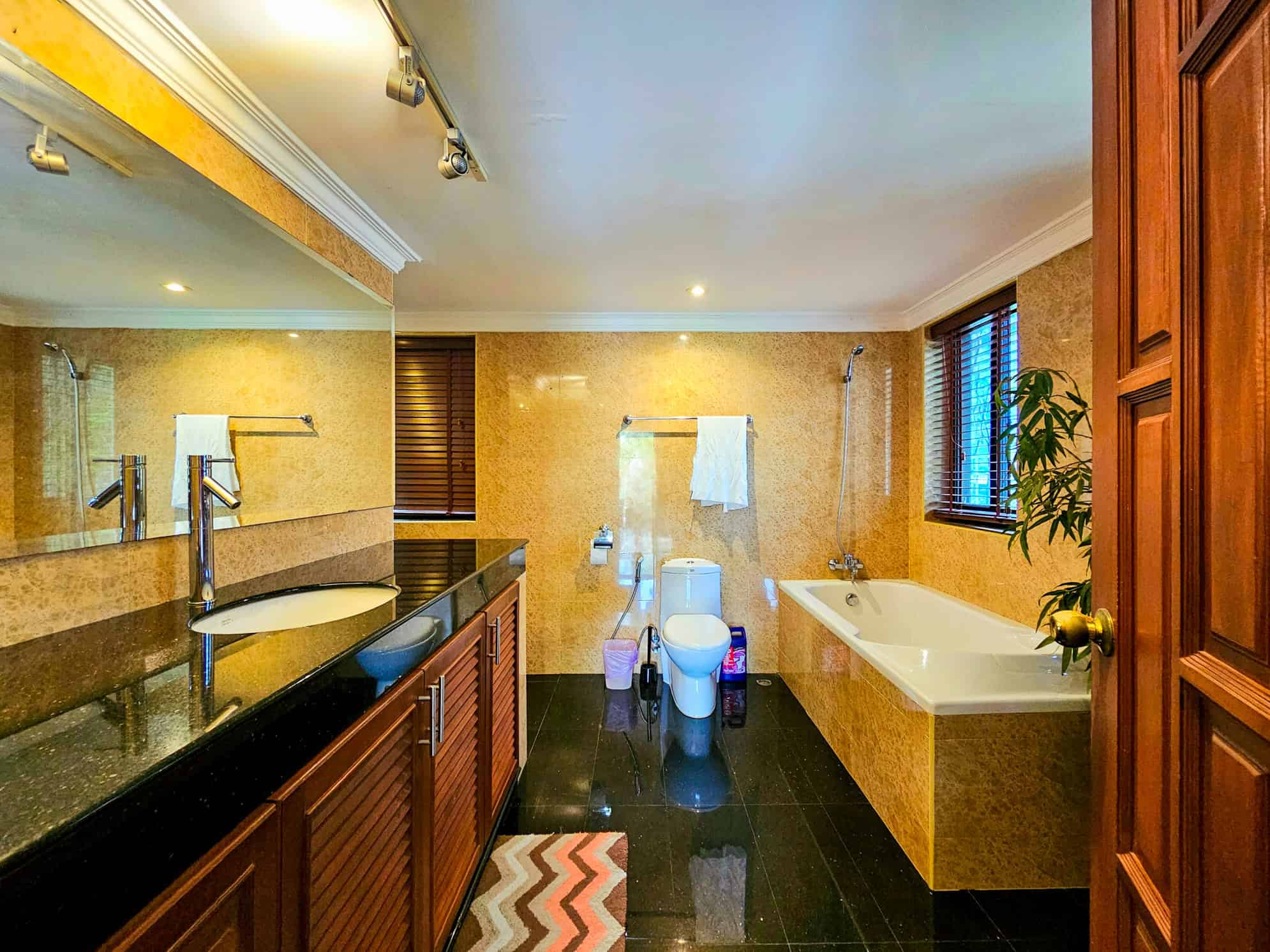 Tropical Pool Villa Sale Hua Hin Soi 114