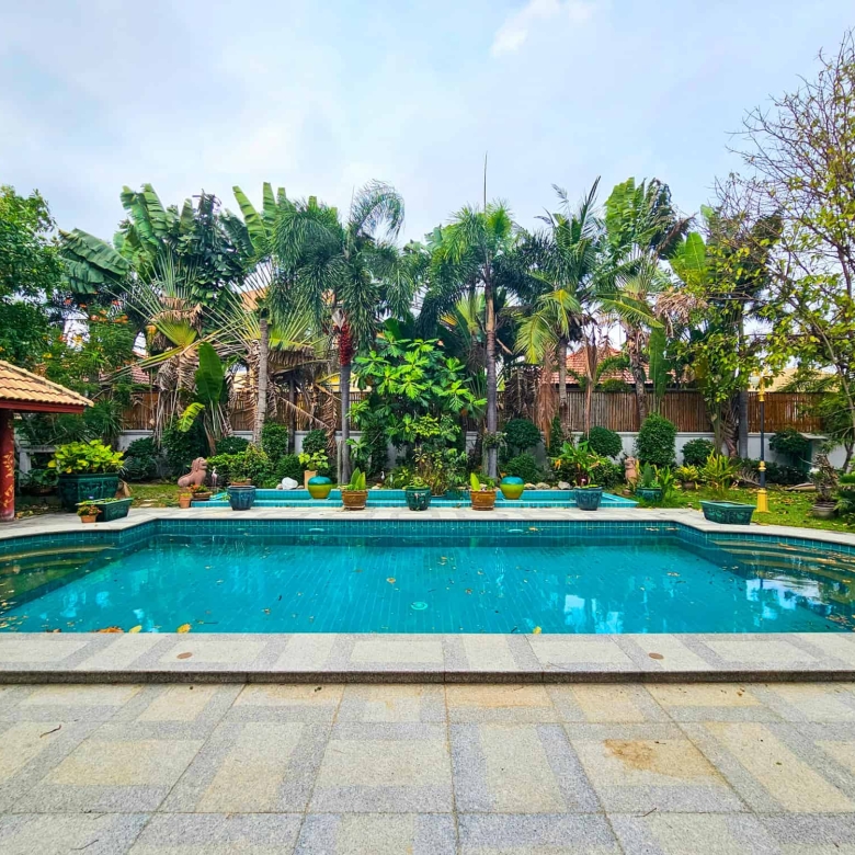 Spacious Hua Hin Villa Near Vana Nava Waterpark