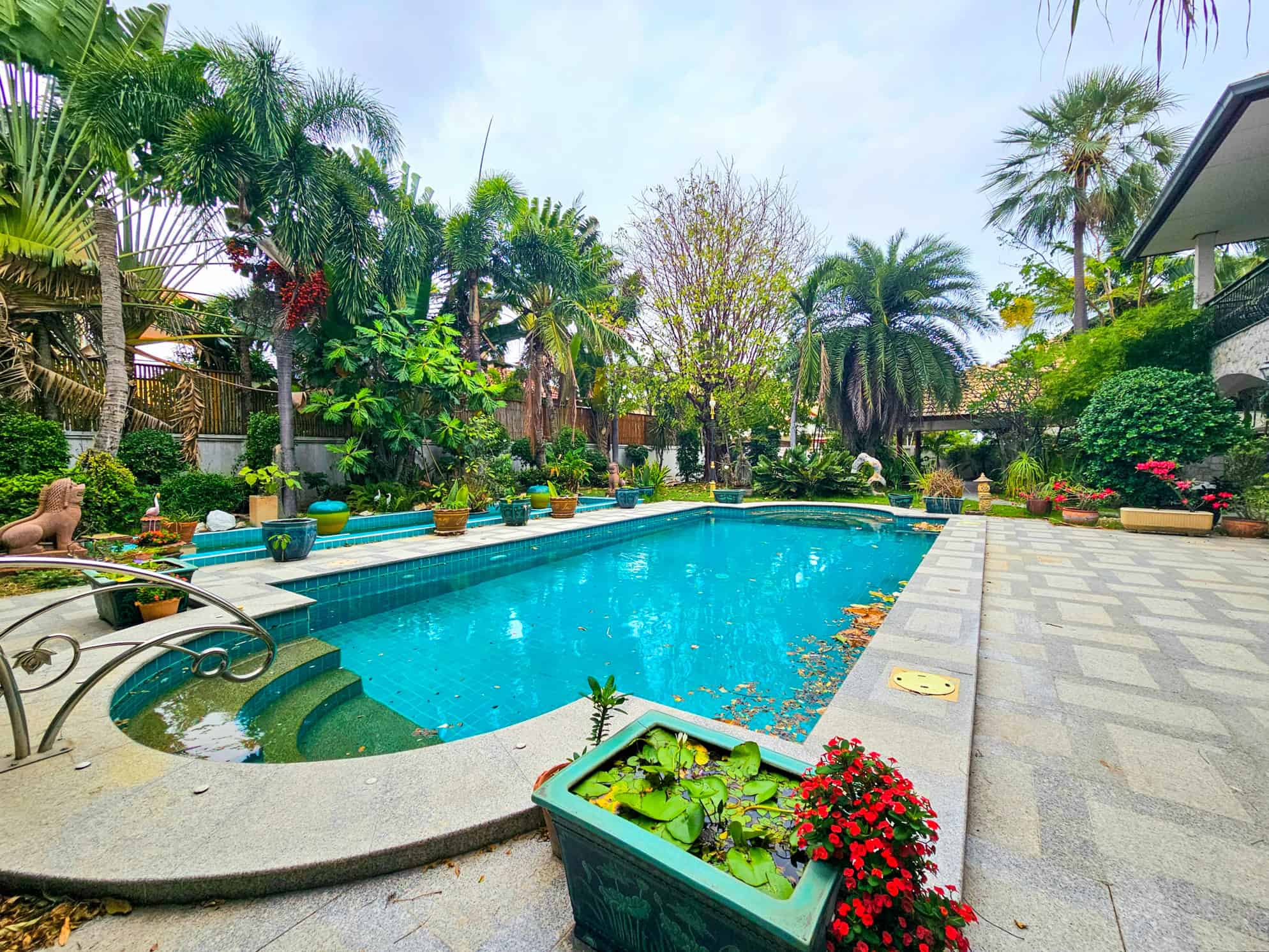 Chic Pool Villa in Hua Hin Soi 114