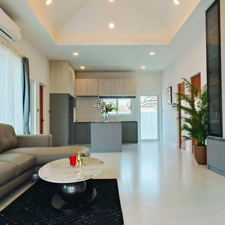 Elegant Villa Private Pool Hua Hin Sale