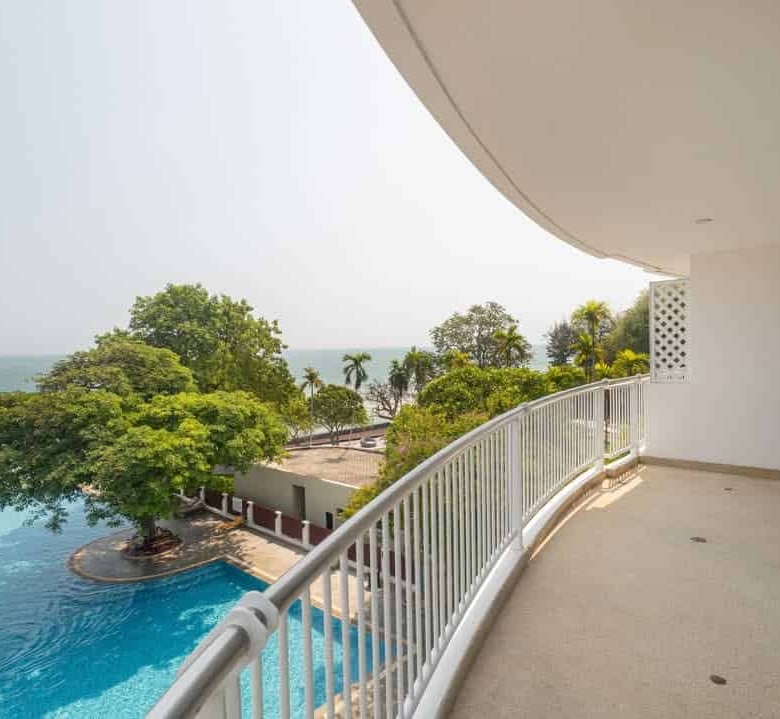 Elegant Condo for Sale with Breathtaking Ocean Views