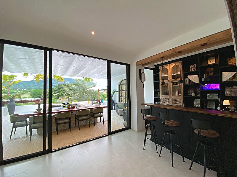 Modern Villa Golf Course Proximity Hua Hin